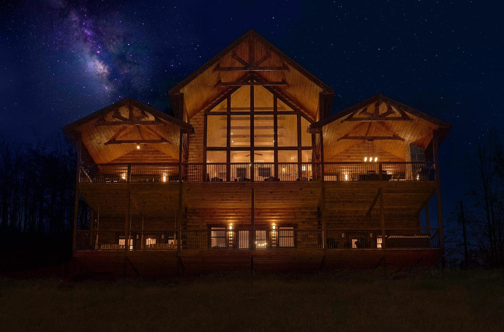 Misty Mountain Adventure Lodge Gatlinburg Exterior photo