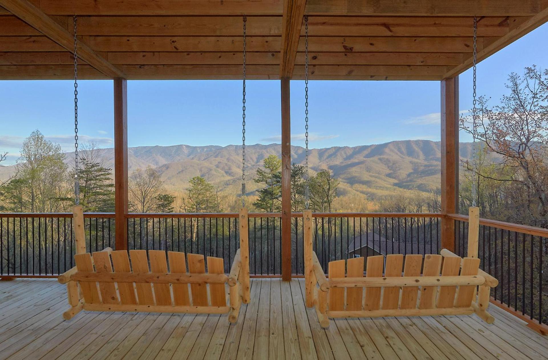 Misty Mountain Adventure Lodge Gatlinburg Exterior photo
